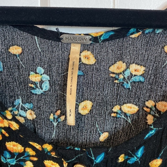 💚 Harlow | Floral Black and Yellow Women's crop Top - smocked bottom - Small - Picture 2 of 6